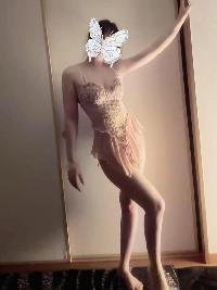 ˂